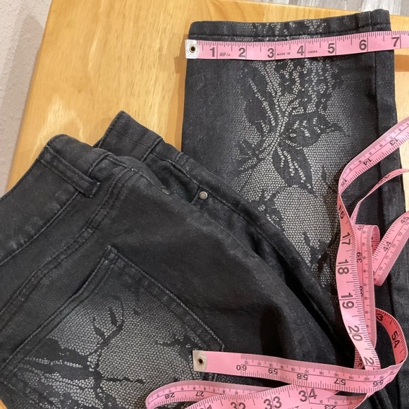 Chico’s Platinum Jeans Black Metallic Floral Snake Print Wom Sz 8 (Chico’s 1R) - Picture 9 of 10